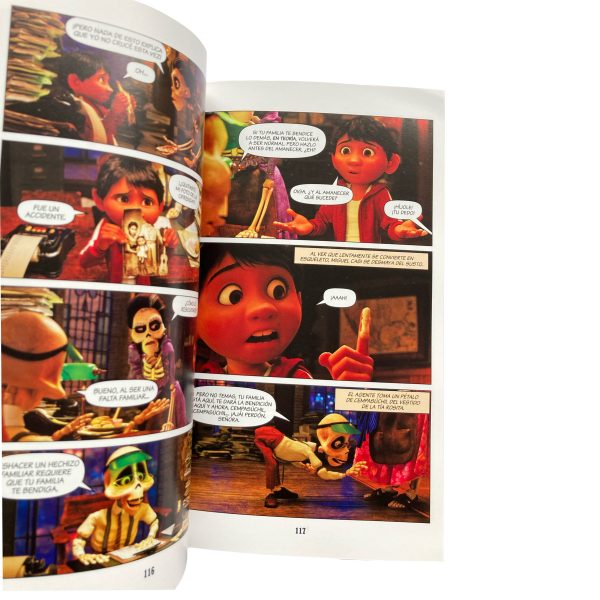 Disney/Pixar Coco Cinestory Comic (Disney/Pixar Cinestory Comic)